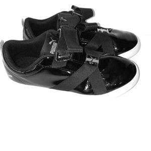 Shiny Leather Pumas w/Velcro ribbon strap